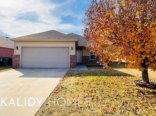 7405 Comrade Ln, Yukon, OK 73099