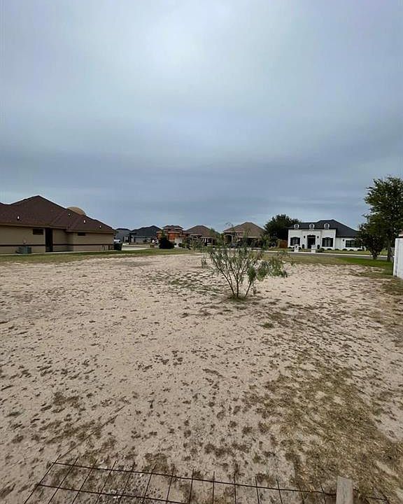 210 Thornwood Loop, Rio Grande City, TX 78582 Zillow