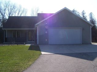 5762 Miranda Dr, Greenville, MI 48838