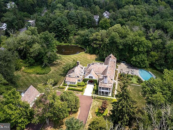 3rd image of 600 Pretty Brook Rd