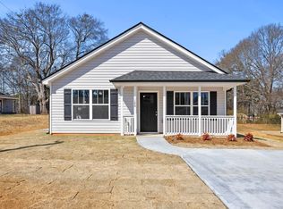 186 Sherwood Dr, Wellford, SC 29385