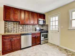 37 Robin Pl, Parlin, NJ 08859