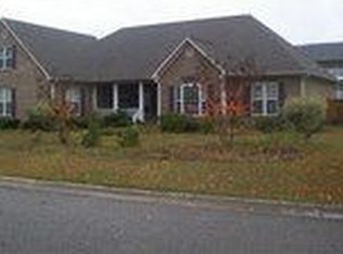 4716 Flintcastle Rd, Fayetteville, NC 28314
