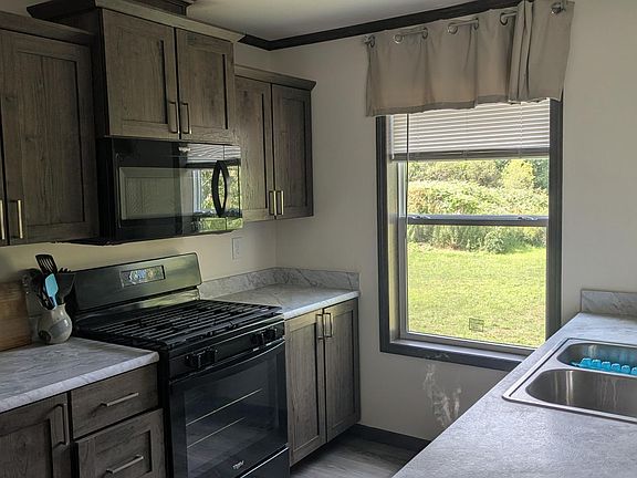 3rd image of 153 2nd St SW