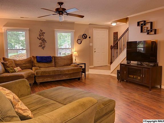 3rd image of 15010 Deaton Dr SE