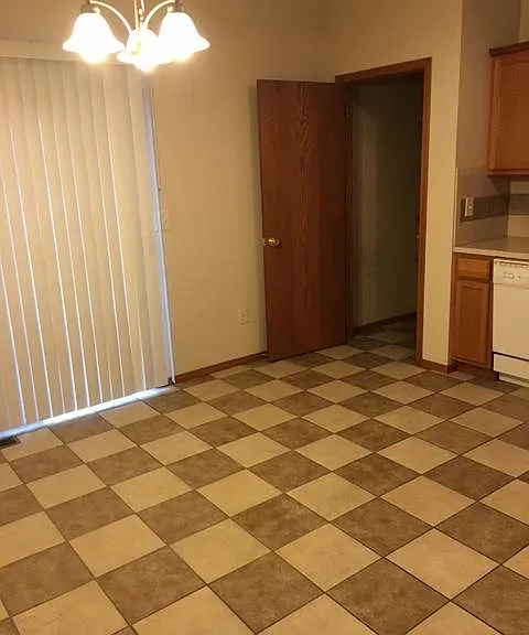 3904 N Pepper Ridge St — Photo 4
