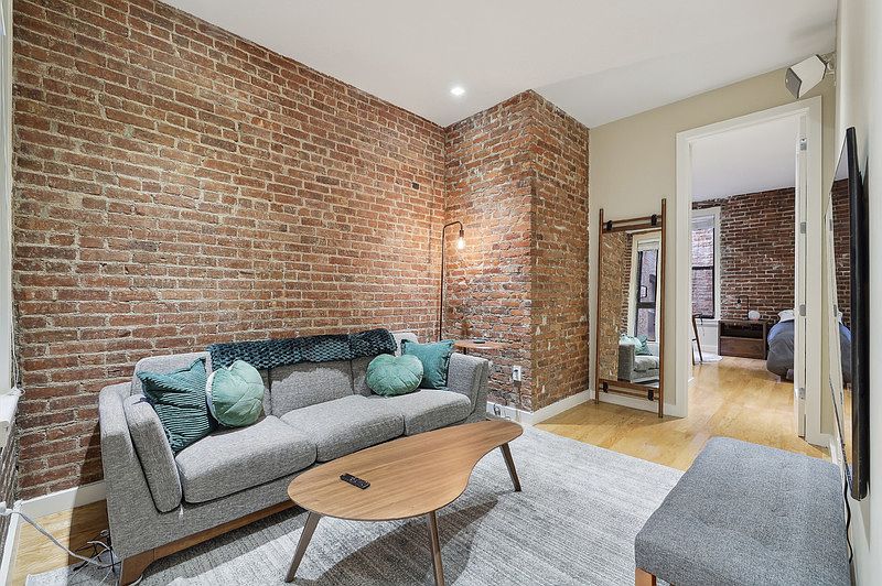 1st image of 400 W 56th St APT 4D