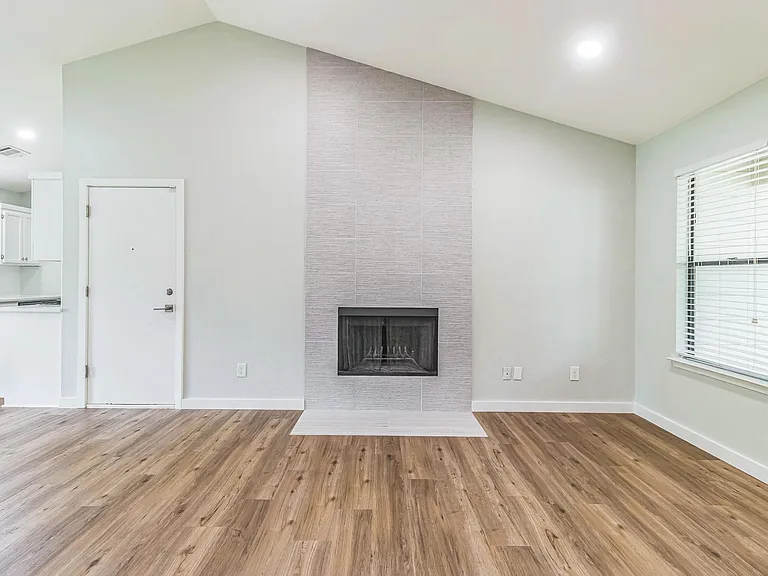 1801 Verbena Way — Photo 8