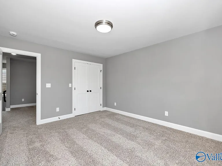 327 Pension Row — Photo 28