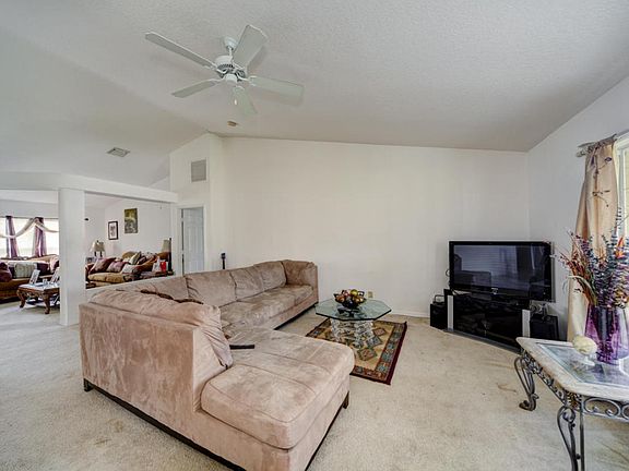 441 SW Prater Ave-14