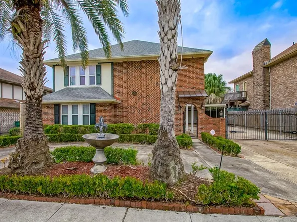 4804 Chateau Dr, Metairie, LA 70002