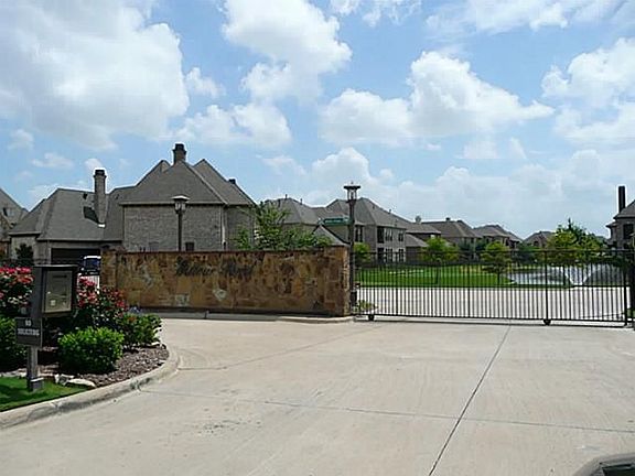 5th image of 28 Misty Pond Dr