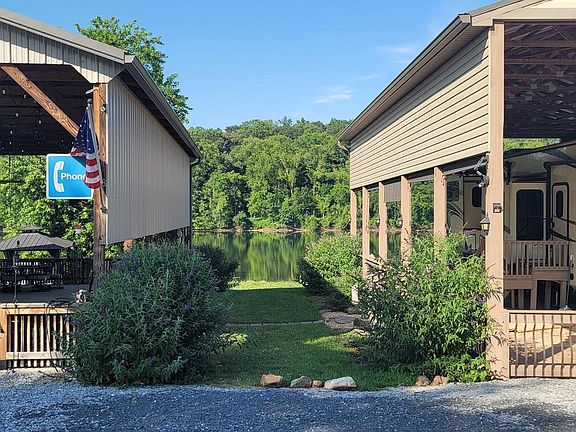 3rd image of 3&4 Boo Blvd