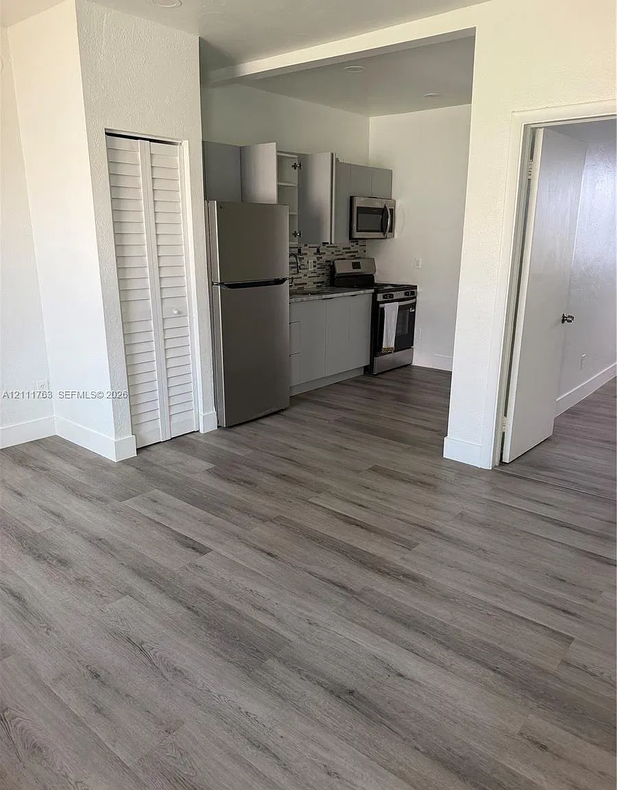 Enclave Waterside Villas — Photo 1