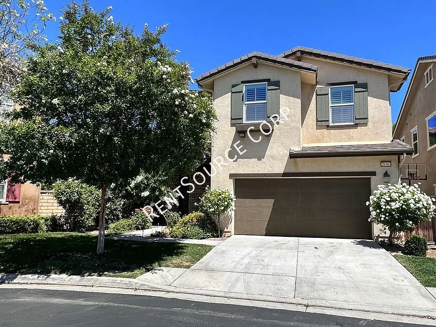 28383 Esplanada Dr