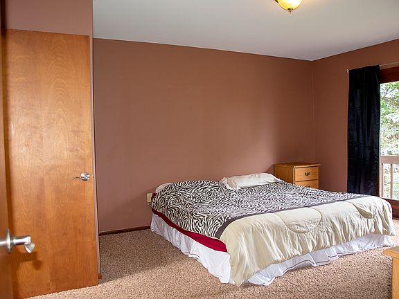 2nd image of 3642 Woodland Dr