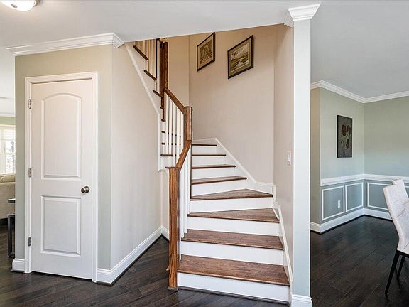 5th image of 4010 Mackenzie Dr