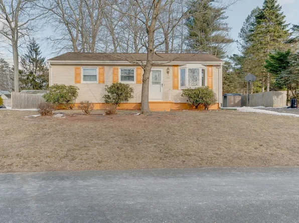 137 Feltham Rd, Springfield, MA 01118