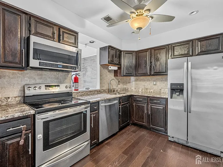 22 Driftwood Dr — Photo 8