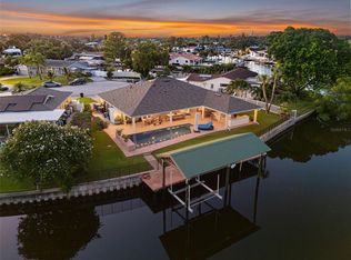 1497 47th Ave NE, Saint Petersburg, FL 33703