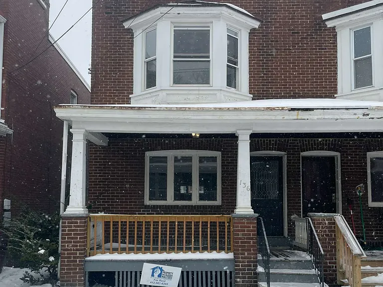 136 S Spring Ave #136 — Photo 2
