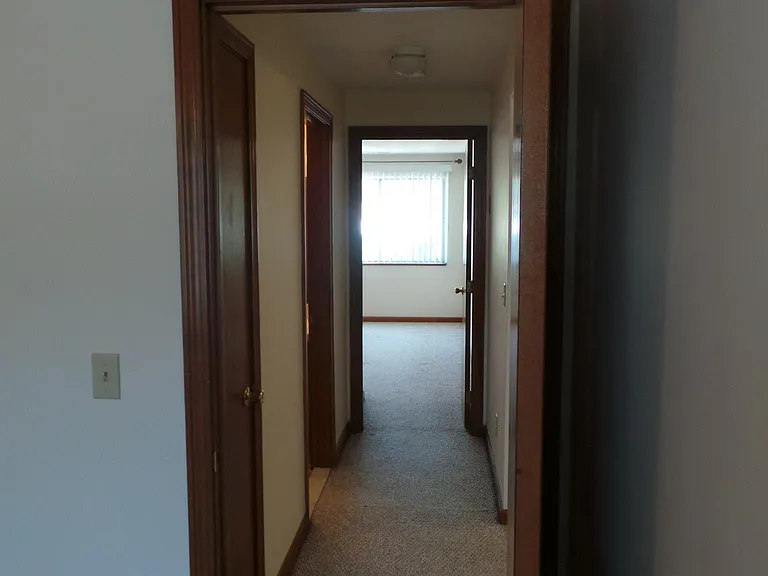 182 Chenango Ave #6 — Photo 11