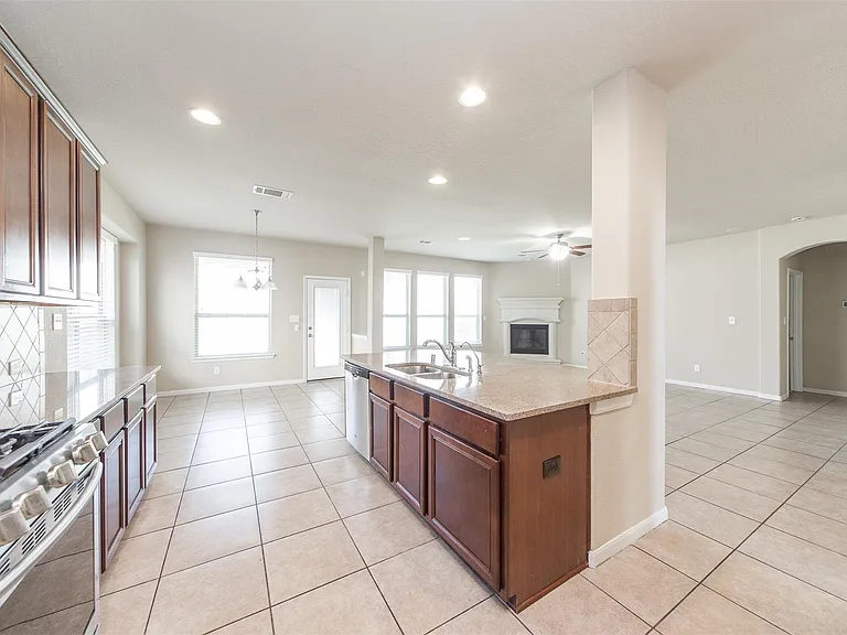 6202 Eden Prairie Dr — Photo 9