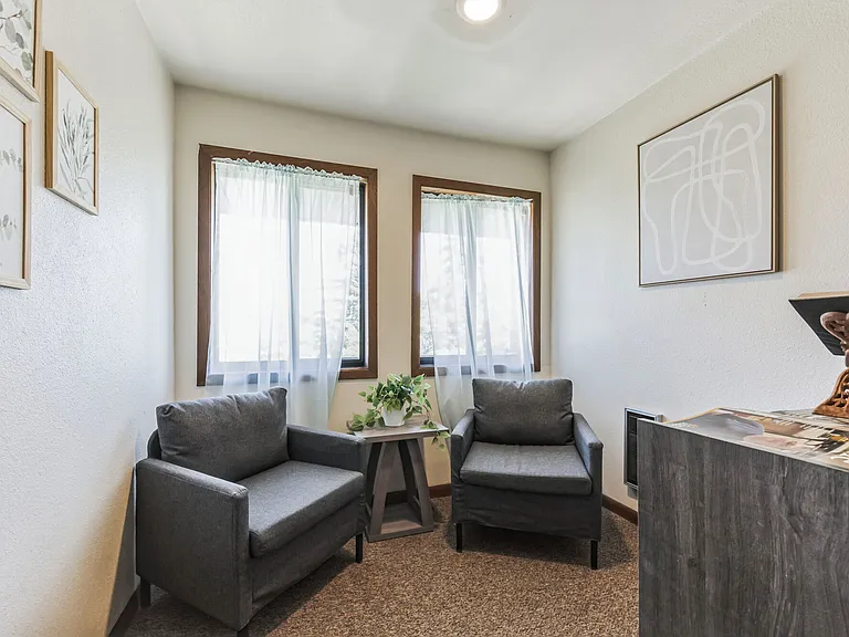 1252 N 12th Pl — Photo 41