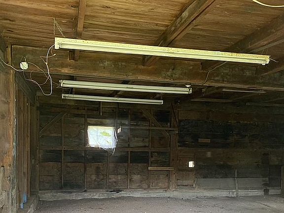 5th image of 2129 State Highway 206