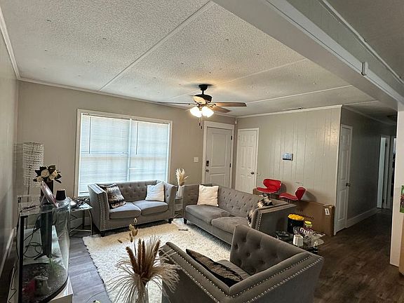 3rd image of 175 Sarsen Cir
