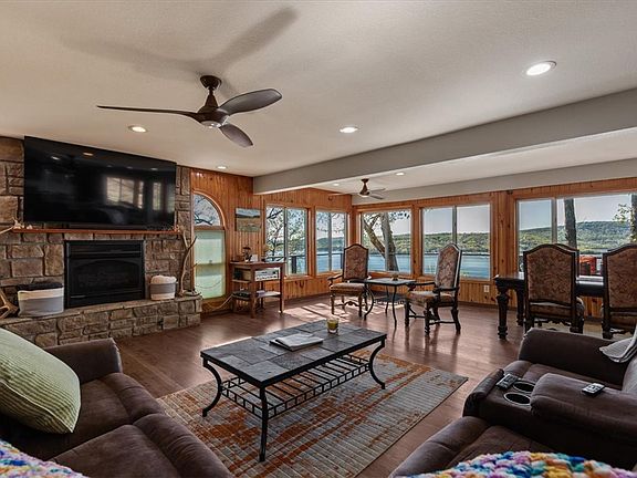 3rd image of 240 Point Mirage Rd