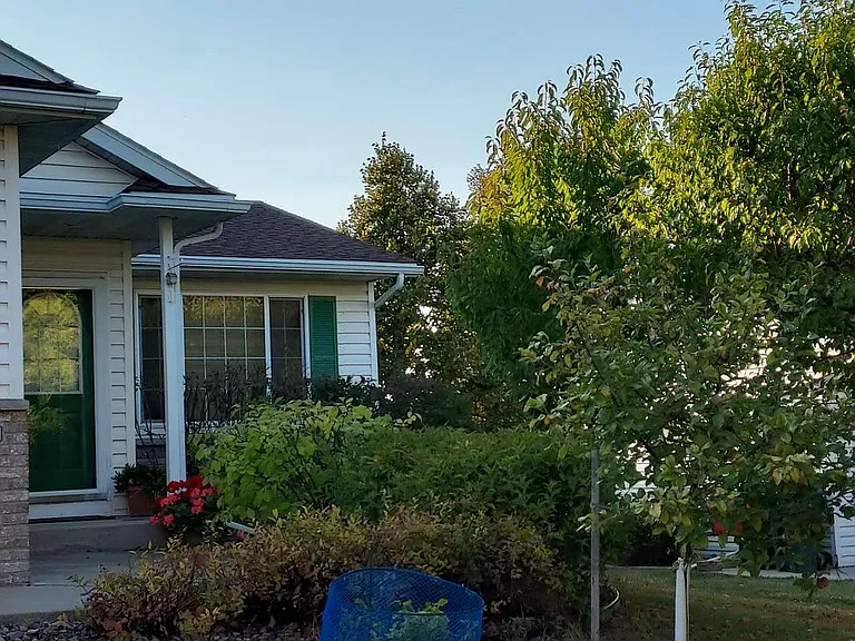 5233 King Arthur Dr NW — Photo 1