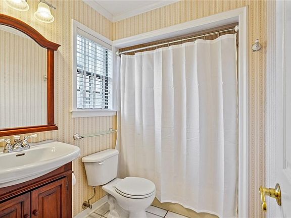 4th image of 1500 W Esplanade Ave #13C