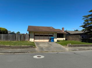 1290 Stromberg Ave, Arcata, CA 95521