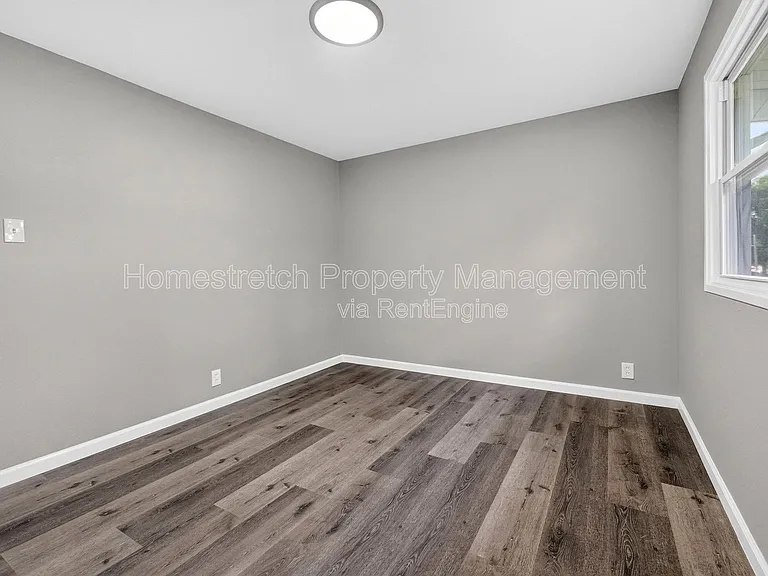 9219 Ellison Dr — Photo 17