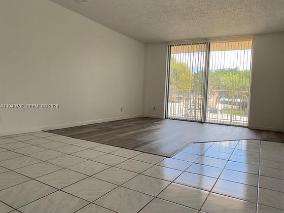 3rd image of 500 Executive Center Dr APT 2N