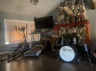 9525 Granite Hill Dr, Riverside, CA 92509