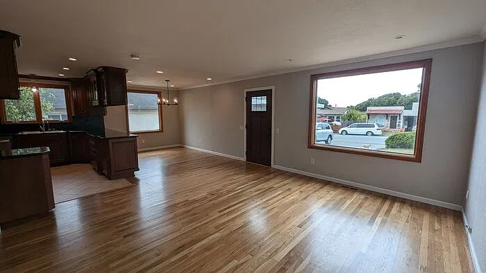 3 bed, 2.0 bath, 1120 sqft, $4,800 — Photo 3
