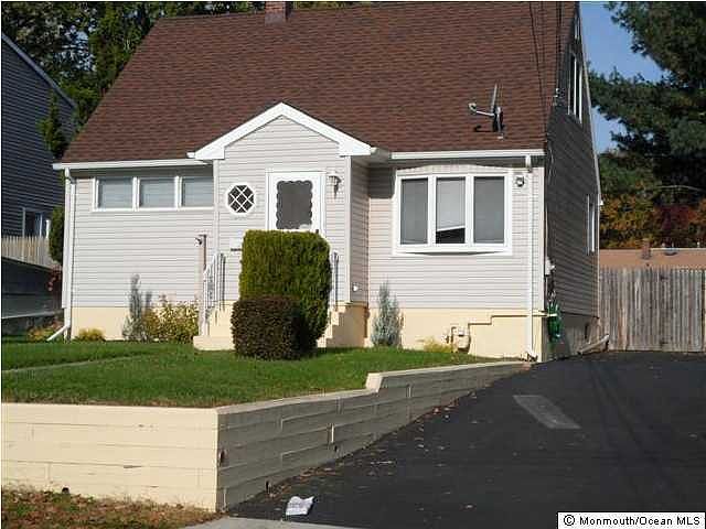2nd image of 302 Edgeview Road