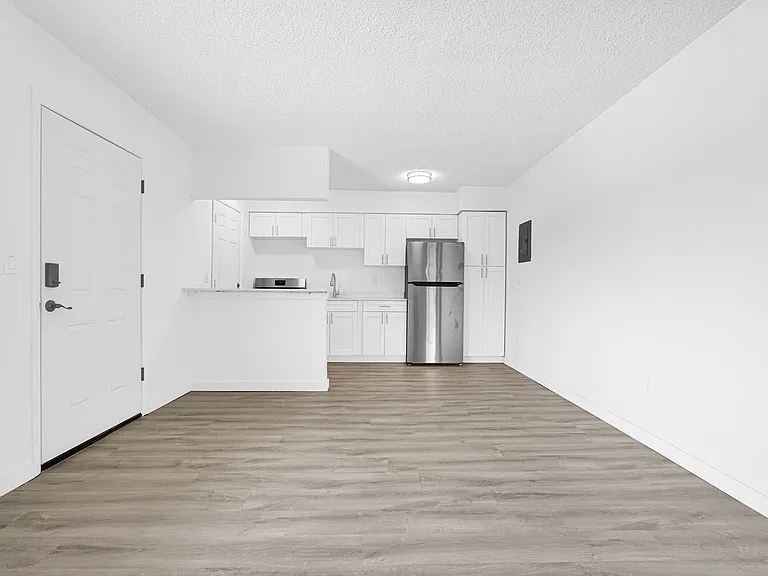 12085 W Dixie Hwy #209 — Photo 16