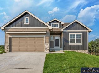 11244 Longshore Ave, Papillion, NE 68046
