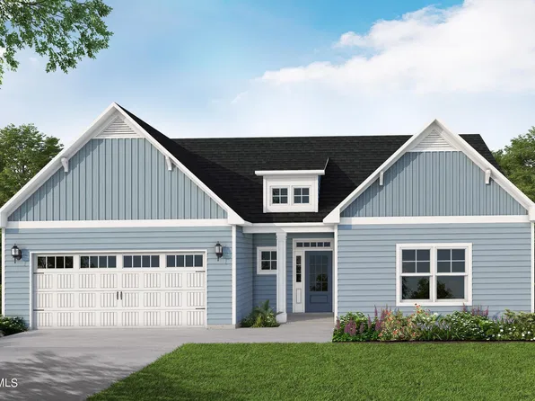 2890 Tucker Hill Dr, Grimesland, NC 27837