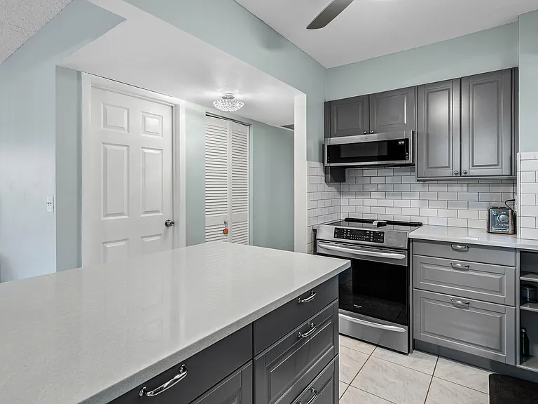 721 Lori Dr #208 — Photo 11