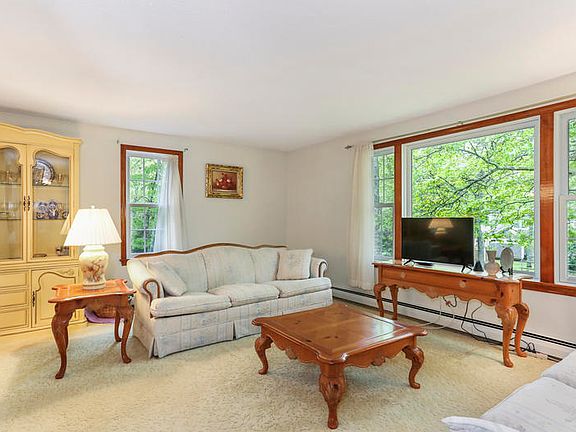 4th image of 65 Heather Ln