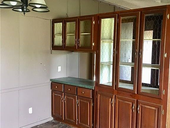 2nd image of 222 Wallys Ln