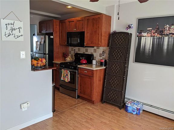 4th image of 10 McLaughlin Ave