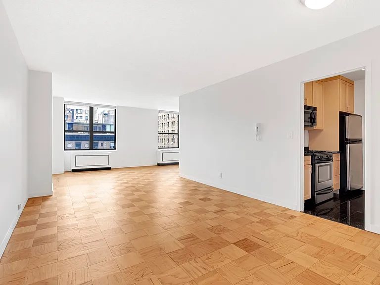247 W 87th St #7C — Photo 1