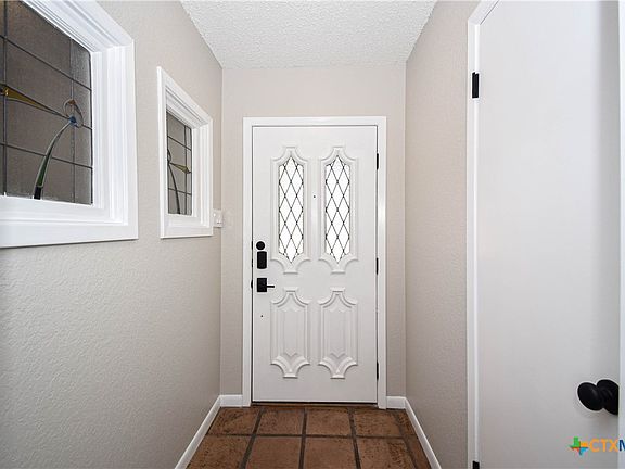 4th image of 1502 Cedar Oaks Ln