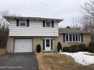 2307 Grist Mill Dr, Weatherly, PA 18255