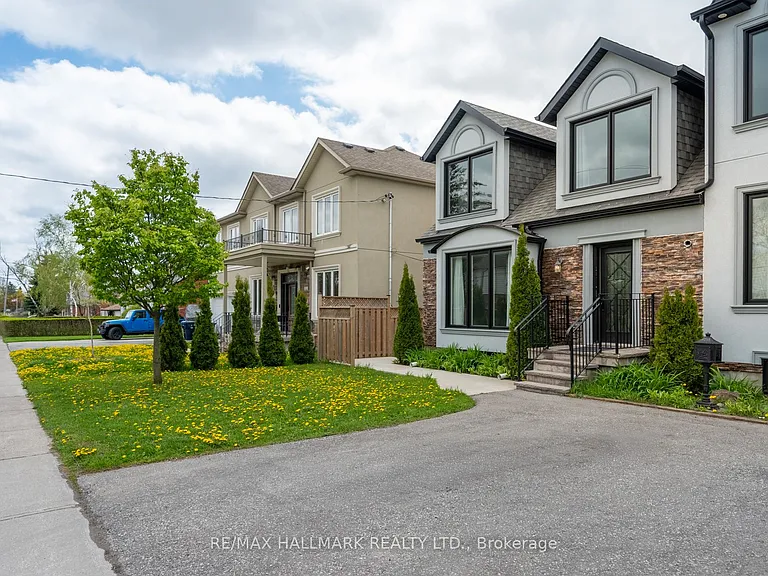 82 Ellington Dr #UPPER — Photo 2